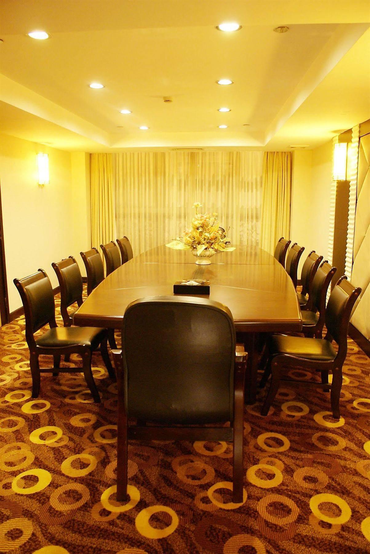 Yutong Hotel Γκουανγκζού Ανέσεις φωτογραφία